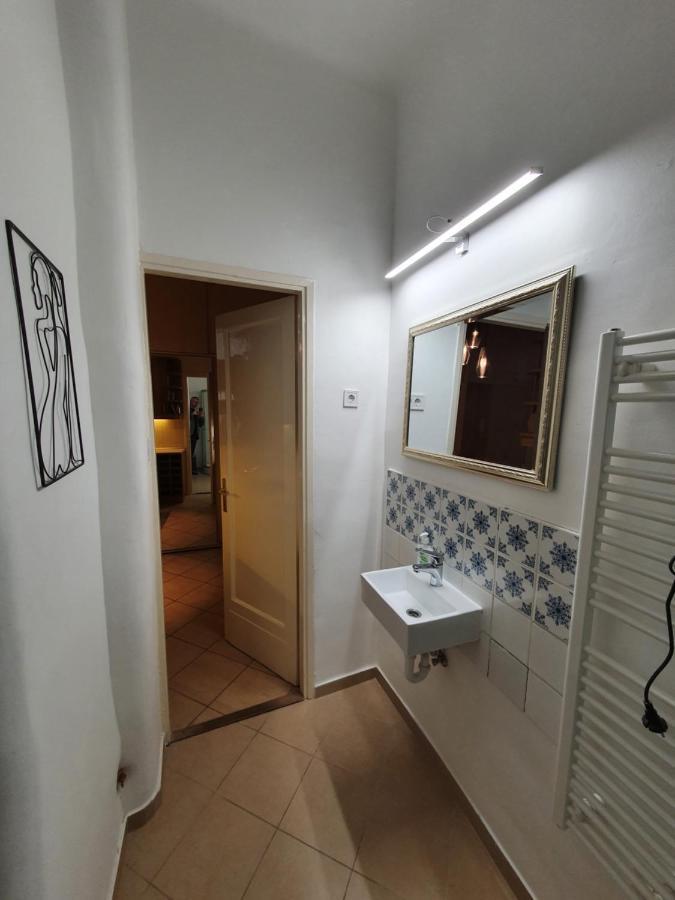 Boesix Apartman Budapeste Exterior foto